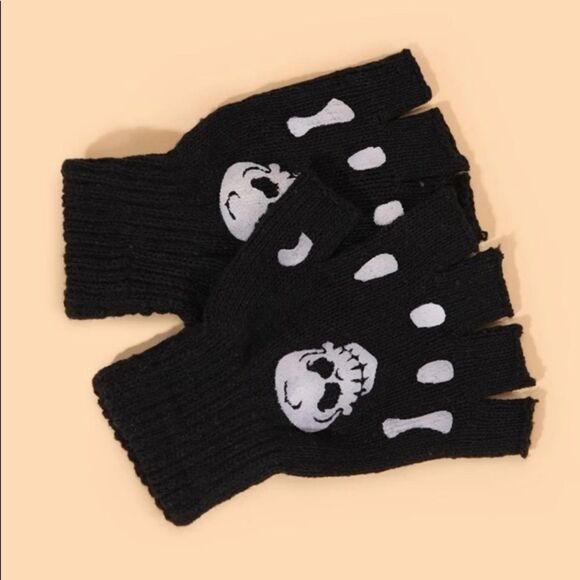 Black Fingerless Skull Gloves - Picture 2 of 4